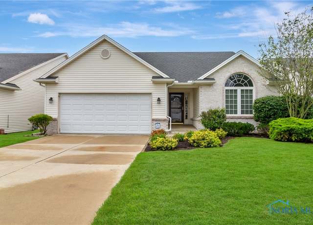 Property at 701 Meadowchase Ln, Toledo, OH 43615, 3 beds, 2 baths