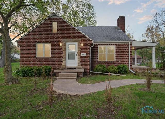 Property at 1910 Eileen Rd, Toledo, OH 43615, 3 beds, 2 baths