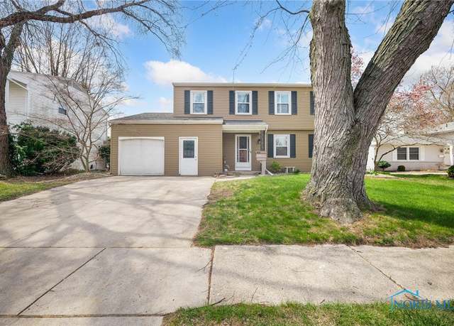 Property at 1228 Eastland Dr, Oregon, OH 43616, 4 beds, 2.5 baths