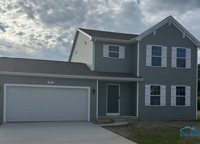 Property at 455 Oxford St, Napoleon, OH 43545, 4 beds, 2.5 baths