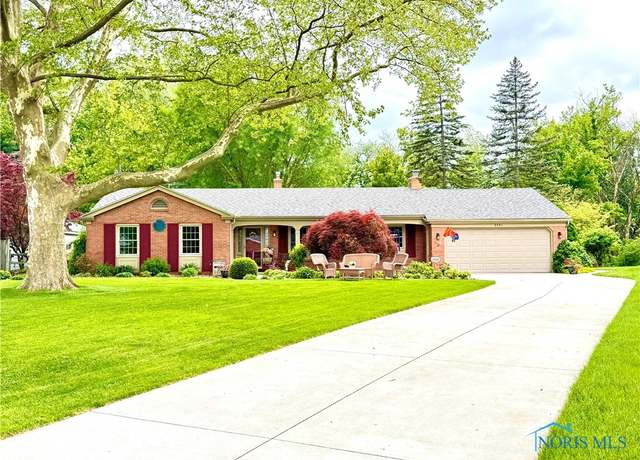 Property at 5941 Sweetwater Ct, Toledo, OH 43614, 3 beds, 2.5 baths