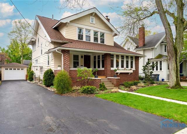 Property at 2027 Marengo St, Toledo, OH 43614, 3 beds, 2.5 baths