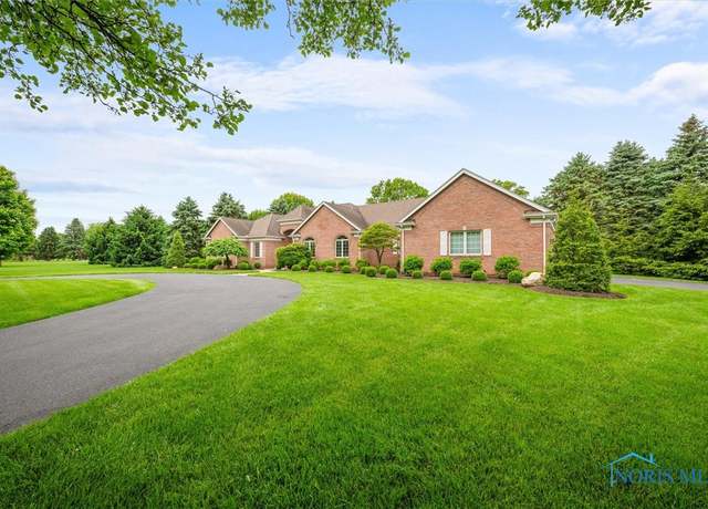 Property at 3464 Stonebrooke Ln, Maumee, OH 43537, 4 beds, 3 baths