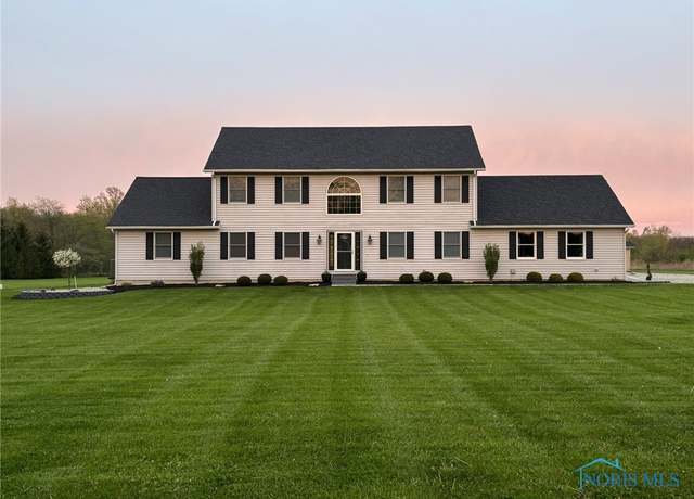 Property at 1903 Christy Rd, Defiance, OH 43512, 4 beds, 3.5 baths