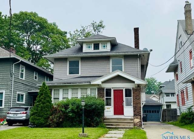 Property at 2840 Scottwood Ave, Toledo, OH 43610, 4 beds, 2 baths