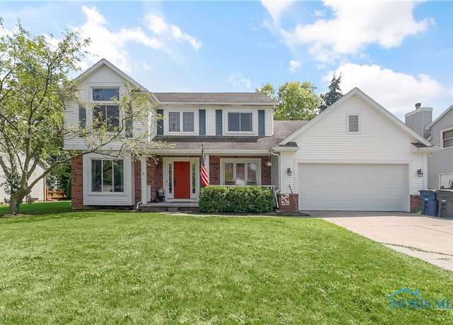 Property at 2062 Lexington Dr, Perrysburg, OH 43551, 4 beds, 2.5 baths