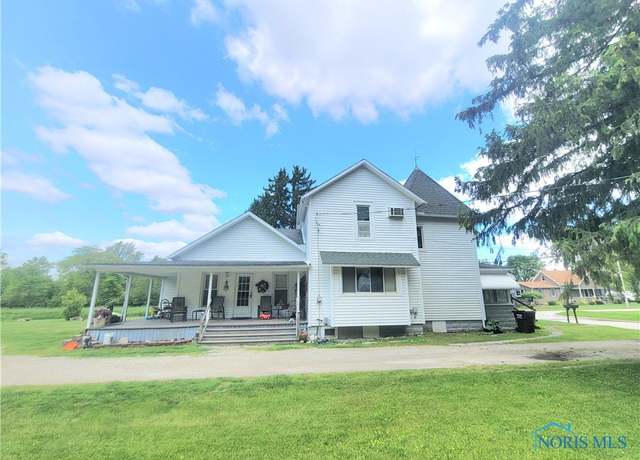 Property at 712 Lueke Ave, Woodville, OH 43469, 3 beds, 2 baths