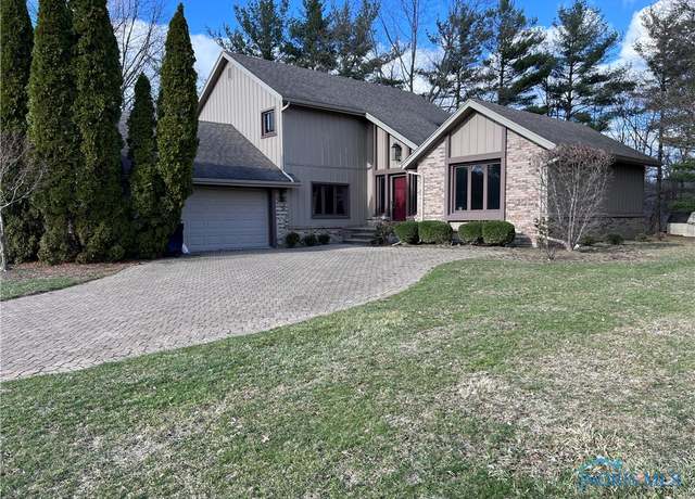 Property at 738 Kumler Dr, Maumee, OH 43537, 3 beds, 2.5 baths