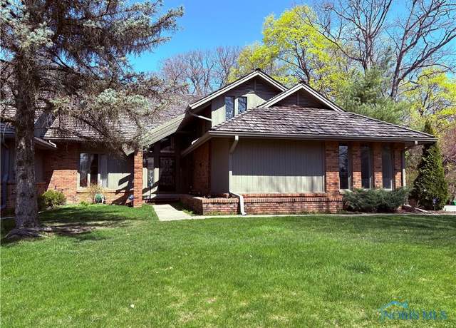 Property at 10605 Spring Mill Ln, Perrysburg, OH 43551, 3 beds, 4.5 baths