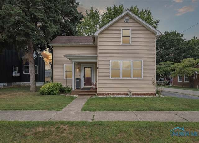Property at 207 Ash Ave, Findlay, OH 45840, 2 beds, 1.5 baths