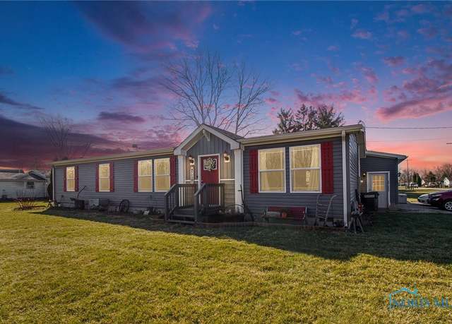 Property at 900 East Water St, North Baltimore, OH 45872, 3 beds, 2 baths