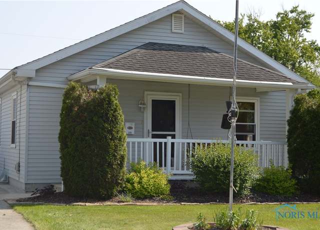Property at 225 Lester Ave, Findlay, OH 45840, 2 beds, 2.5 baths