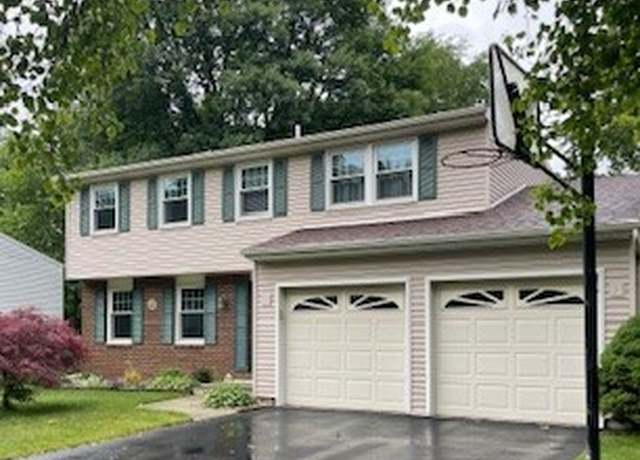 Property at 4752 Tamworth Rd, Sylvania, OH 43560, 4 beds, 2.5 baths