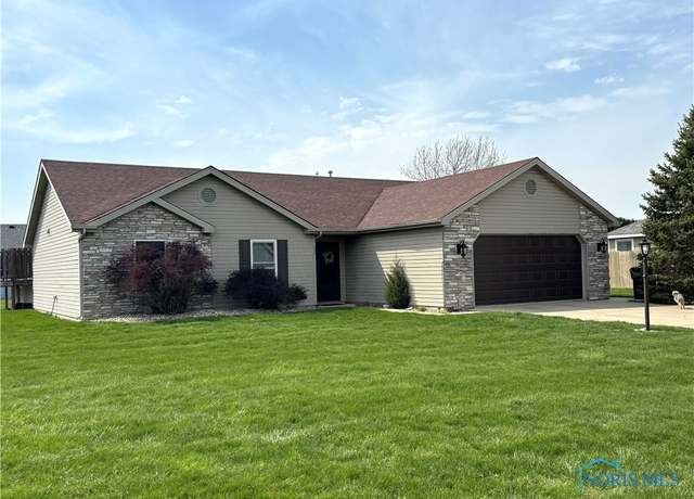Property at 806 Springdale Dr, Paulding, OH 45879, 3 beds, 2 baths
