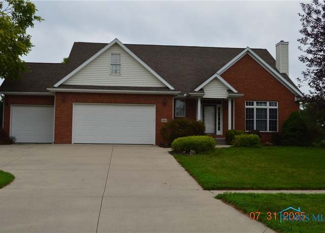 Property at 8499 Indian Lake Dr, Findlay, OH 45840, 4 beds, 2.5 baths