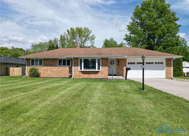 Property at 2455 Green Valley Dr, Toledo, OH 43614, 3 beds, 1.5 baths