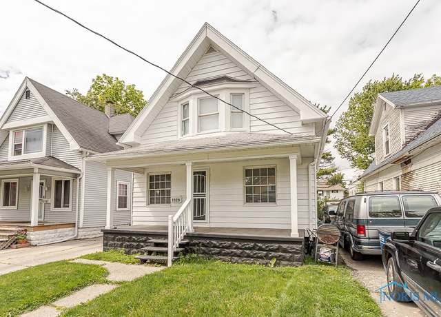 Property at 1129 Mason St, Toledo, OH 43605, 3 beds, 1 bath