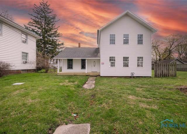 Property at 847 Mckinley Ave, Toledo, OH 43605, 3 beds, 1 bath