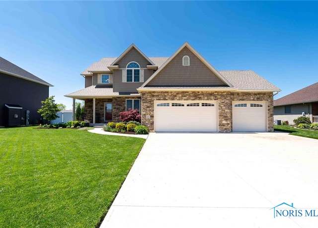 Property at 8400 Ash Ridge Ln, Findlay, OH 45840, 4 beds, 2.5 baths