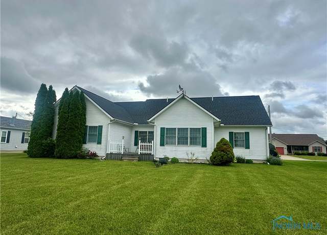 Property at 450 Burdine Dr, Oak Harbor, OH 43449, 3 beds, 2 baths