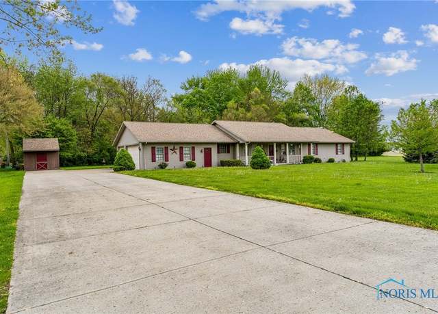 Property at 1629 Lockwood Rd, Findlay, OH 45840, 3 beds, 3 baths