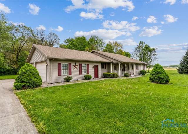 Property at 1629 Lockwood Rd, Findlay, OH 45840, 3 beds, 3 baths