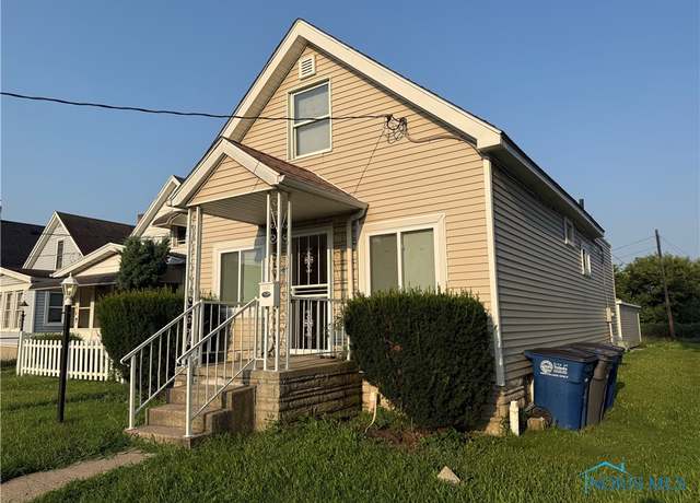 Property at 3319 Maple St, Toledo, OH 43608, 3 beds, 1 bath