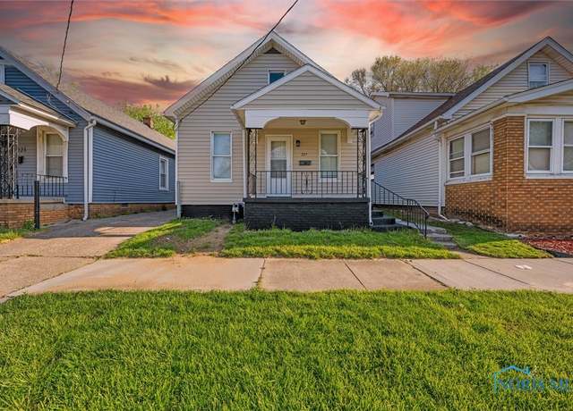 Property at 225 Palmer St, Toledo, OH 43608, 2 beds, 1 bath