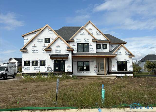 Property at 113 Wellington Pl, Perrysburg, OH 43551, 4 beds, 3.5 baths