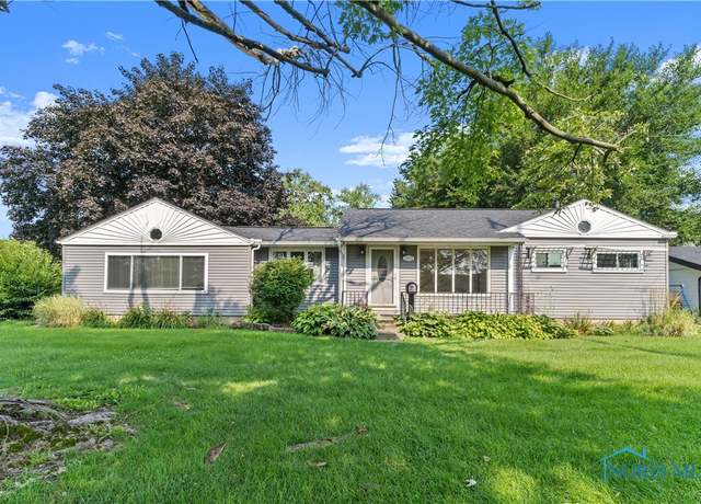 Property at 2403 Shoreland Ave, Toledo, OH 43611, 3 beds, 2 baths