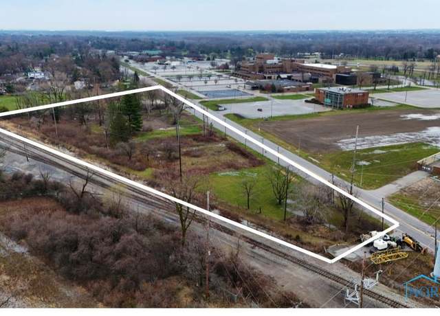 Property at 6002 Monclova Rd, Maumee, OH 43537, 5 beds