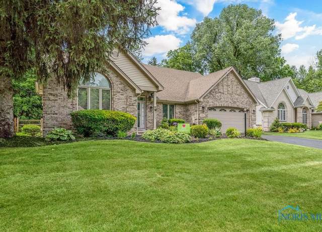 Property at 2923 Belle Glade Dr, Toledo, OH 43617, 5 beds, 3 baths