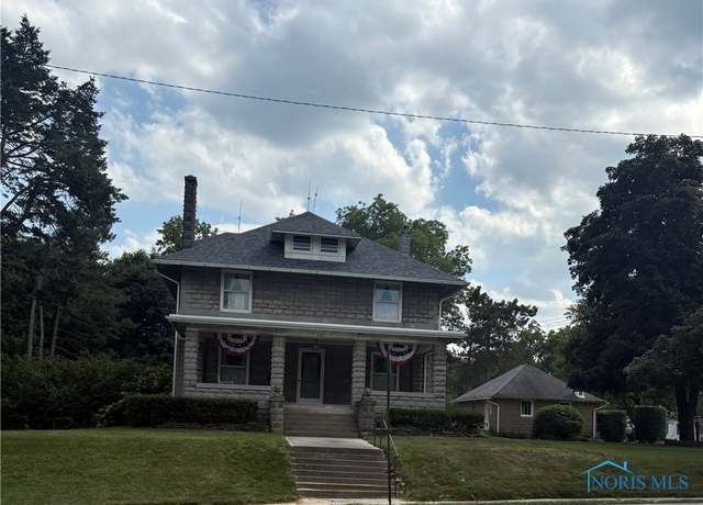 Property at 421 Farnsworth Rd, Waterville, OH 43566, 5 beds, 1.5 baths