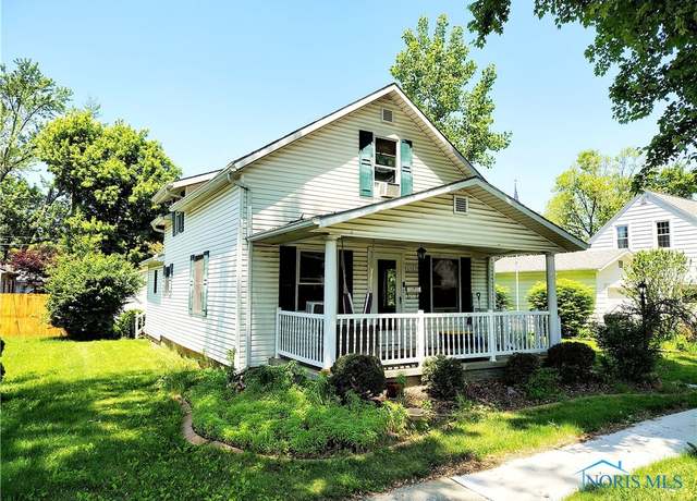 Property at 1050 Schultz St, Defiance, OH 43512, 3 beds, 2 baths