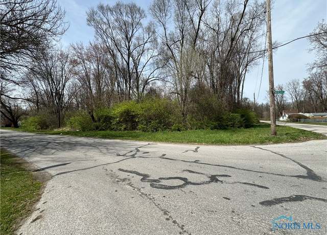 Property at 127 N Dorcas Rd, Toledo, OH 43615