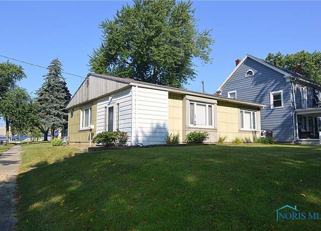 Property at 2003 Farnham Rd, Toledo, OH 43607, 2 beds, 1 bath