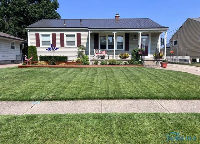 Property at 5112 Elaine Dr, Toledo, OH 43613, 3 beds, 1 bath