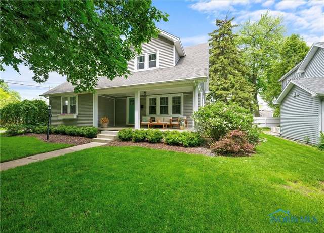 Property at 121 W 5th St, Perrysburg, OH 43551, 4 beds, 2.5 baths