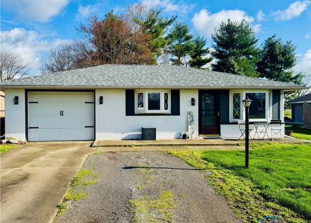 Property at 502 Maple Lane Dr, Hicksville, OH 43526, 3 beds, 1 bath