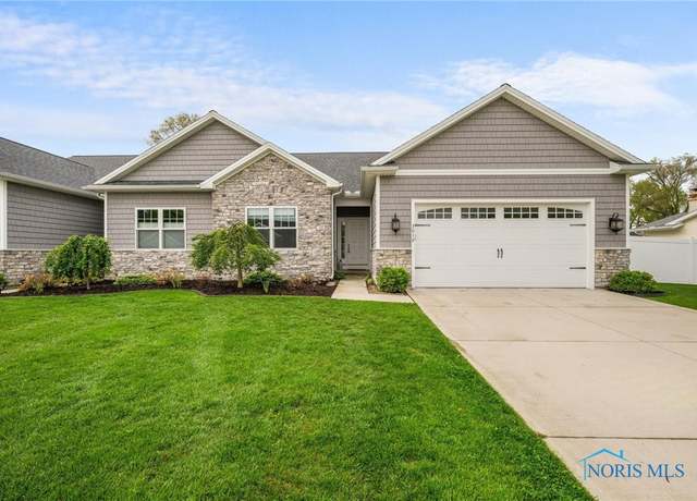 Property at 3012 Camelot Dr, Oregon, OH 43616, 3 beds, 2 baths