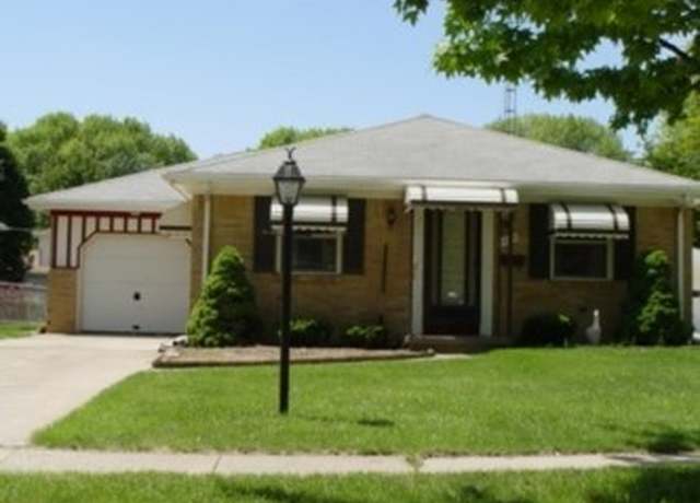 Property at 5463 San Pedro Dr, Toledo, OH 43612, 3 beds, 1.5 baths