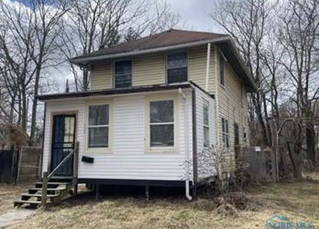 Property at 2009 Miles Ave, Toledo, OH 43606, 3 beds, 1 bath