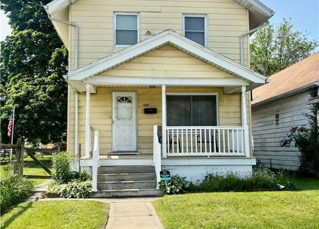 Property at 1522 Nevada St, Toledo, OH 43605, 3 beds, 1.5 baths