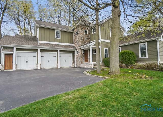 Property at 2 Stableside, Ottawa Hills, OH 43615, 3 beds, 3 baths