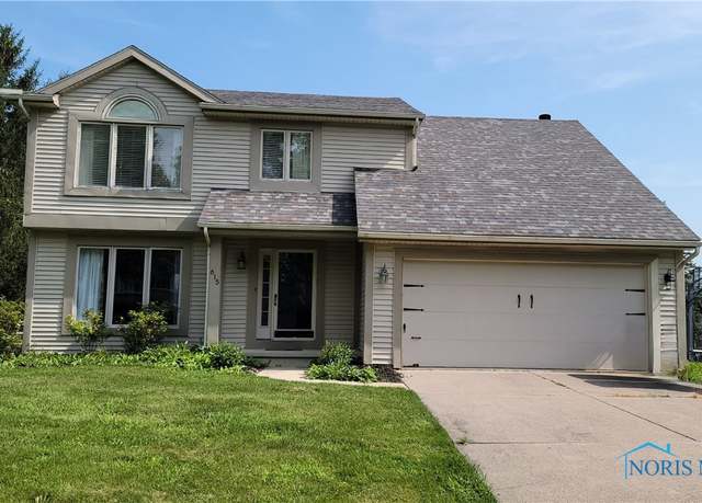 Property at 615 Deer Run Dr, Perrysburg, OH 43551, 4 beds, 2.5 baths