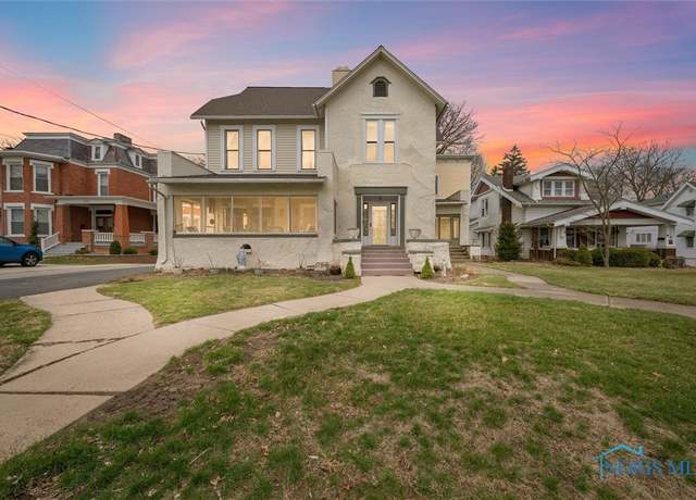 Property at 634 Holgate Ave, Defiance, OH 43512, 5 beds, 2.5 baths