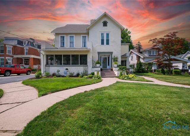 Property at 634 Holgate Ave, Defiance, OH 43512, 5 beds, 2.5 baths