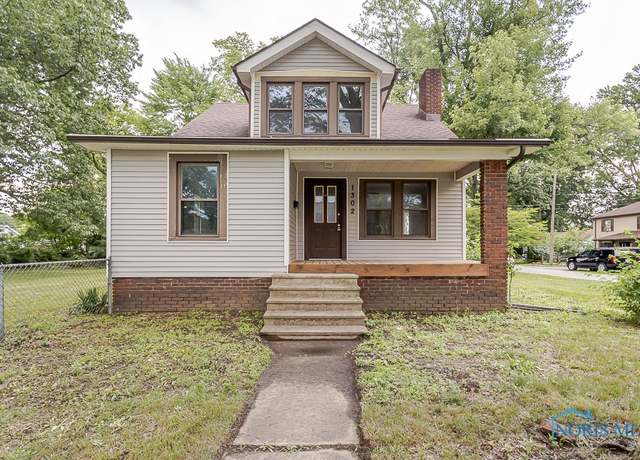 Property at 1302 Laning Rd, Toledo, OH 43615, 4 beds, 2 baths