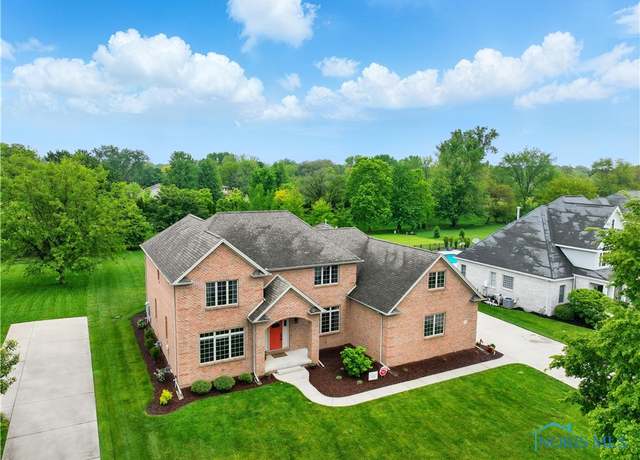 Property at 1230 Alexandria Blvd, Bowling Green, OH 43402, 4 beds, 3.5 baths