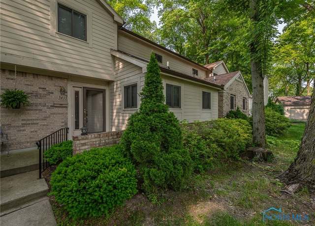 Property at 5433 Westcastle Dr #5433, Toledo, OH 43615, 2 beds, 2.5 baths